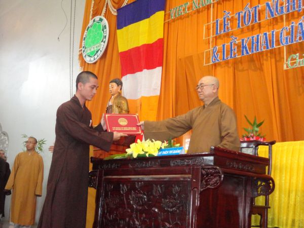 Học viện PGVN diễn tập lễ cấp phát văn bằng cử nhân Phật học khóa VII