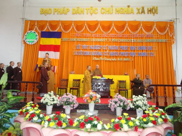 Học viện PGVN diễn tập lễ cấp phát văn bằng cử nhân Phật học khóa VII