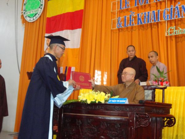 Học viện PGVN diễn tập lễ cấp phát văn bằng cử nhân Phật học khóa VII