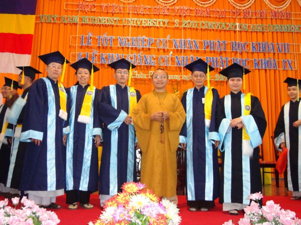 Học viện PGVN diễn tập lễ cấp phát văn bằng cử nhân Phật học khóa VII