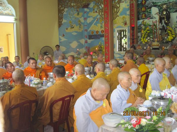 BRVT: Đại lễ Vu Lan – dâng cúng pháp Bảo, pháp Y tại chùa Từ Hiếu