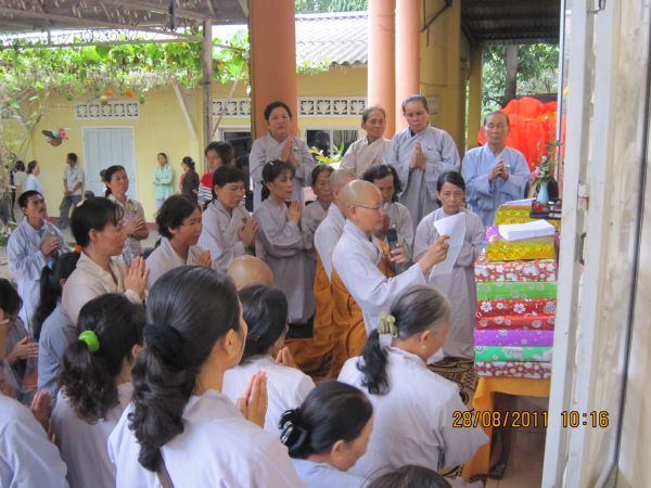BRVT: Đại lễ Vu Lan – dâng cúng pháp Bảo, pháp Y tại chùa Từ Hiếu