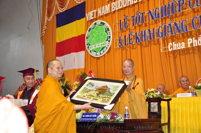 TP. HCM: Lễ tốt nghiệp cử nhân Phật học khóa VII và khai giảng khóa IX, Học viện PGVN tại TP. HCM