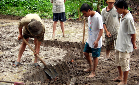 Khai quật quanh tháp cổ nhất miền Tây
