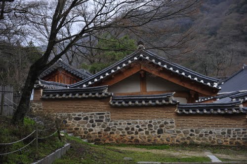 Bạch Dương Cổ Tự (백양사 -白羊寺) với núi rừng đẹp