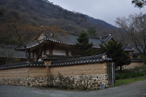 Bạch Dương Cổ Tự (백양사 -白羊寺) với núi rừng đẹp