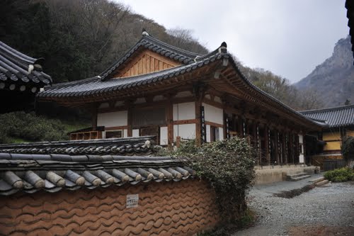 Bạch Dương Cổ Tự (백양사 -白羊寺) với núi rừng đẹp