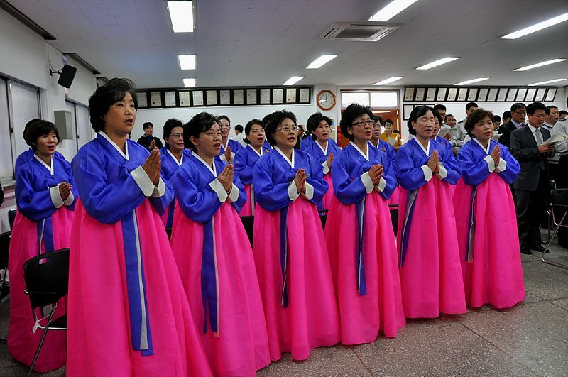 Hàn Quốc : Cảnh Sát quận Giang Nam (Gangnam - 江南) An vị Phật