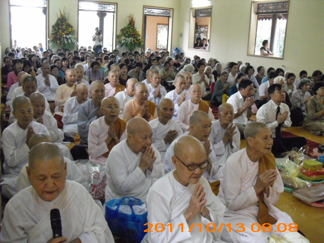 Chùm ảnh: Lễ dâng y Kathina tại tổ đình Bửu Long - quận 9