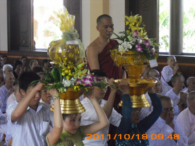 Chùm ảnh: Lễ dâng y Kathina tại Xá Lợi Phật Đài - Q9