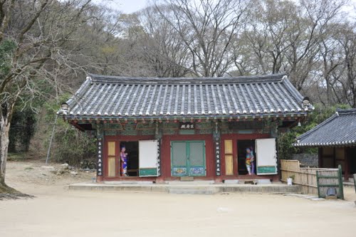 Hàm Nguyệt Sơn Kỳ Lâm Cổ Tự, Hàn Quốc