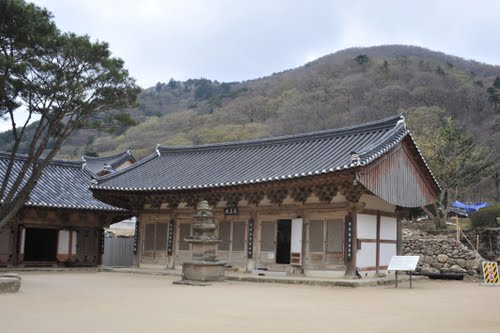 Hàm Nguyệt Sơn Kỳ Lâm Cổ Tự, Hàn Quốc