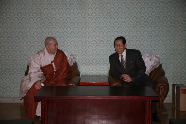 Thiền Phái Tào Khê đến Bình Nhưỡng để trao đổi việc hòa giải dân tộc