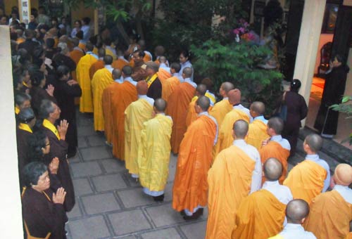 Lễ nhập kim quan Trưởng lão Hòa thượng Thích Thanh Tứ