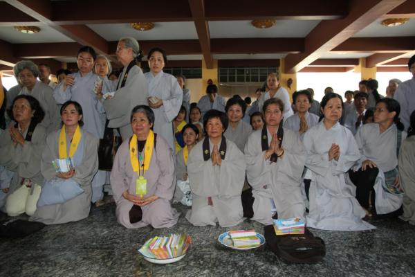 Đại Giới Đàn Hành Trụ Viên Mãn Hành Nghi Thiên Tăng Cổ Phật Khất Thực