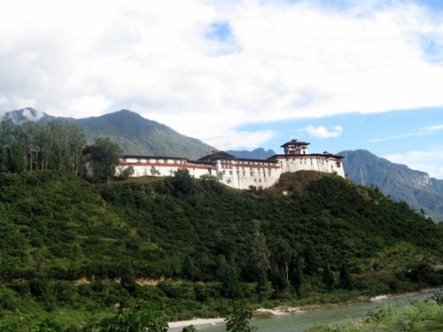 Lạc vào thiên đường kiến trúc Dzong huyền bí ở Bhutan