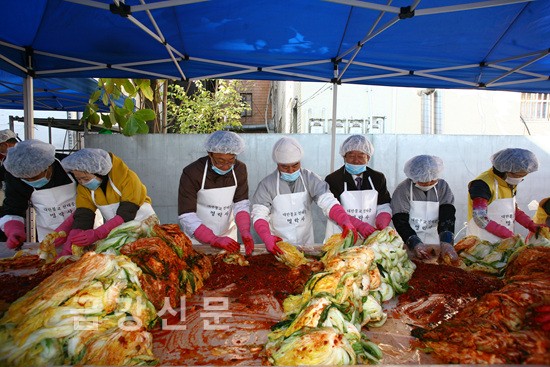 Thiền phái Thiên Thai &amp; Kim Chi phúc lợi xã hội