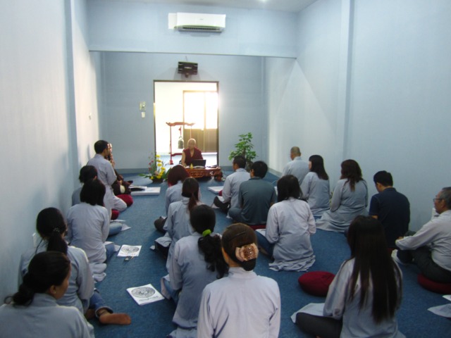 Một ngày tu với nhóm &quot;Vẻ đẹp Phật pháp&quot;