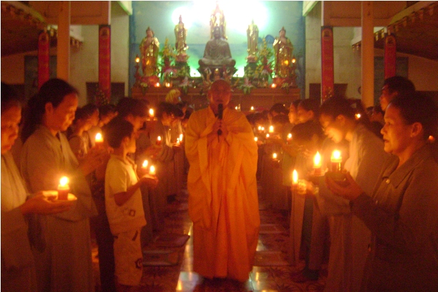 Đồng Nai: Lễ Hội Hoa Đăng Chùa Tịnh Nghiêm