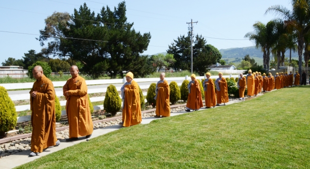 Lễ Phật đản ở các chùa miền Bắc California - Hoa Kỳ