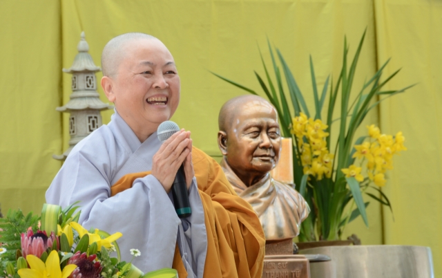 Lễ Phật đản ở các chùa miền Bắc California - Hoa Kỳ