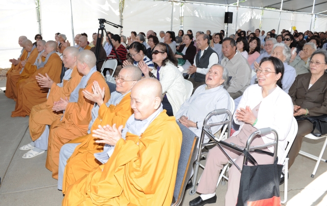 Lễ Phật đản ở các chùa miền Bắc California - Hoa Kỳ