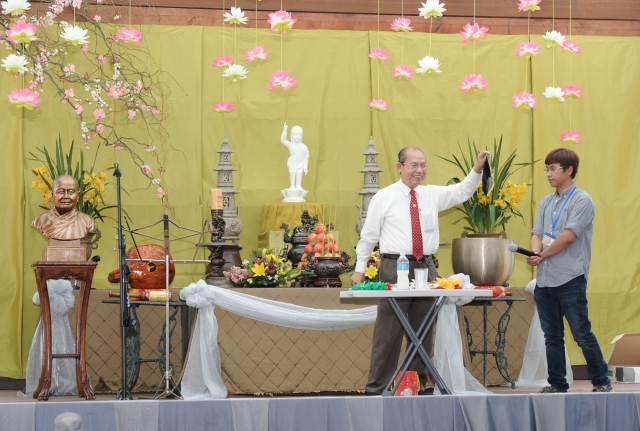 Lễ Phật đản ở các chùa miền Bắc California - Hoa Kỳ