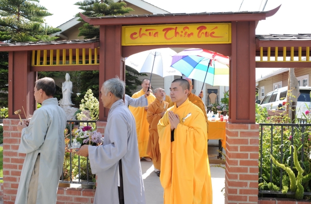 Lễ Phật đản ở các chùa miền Bắc California - Hoa Kỳ