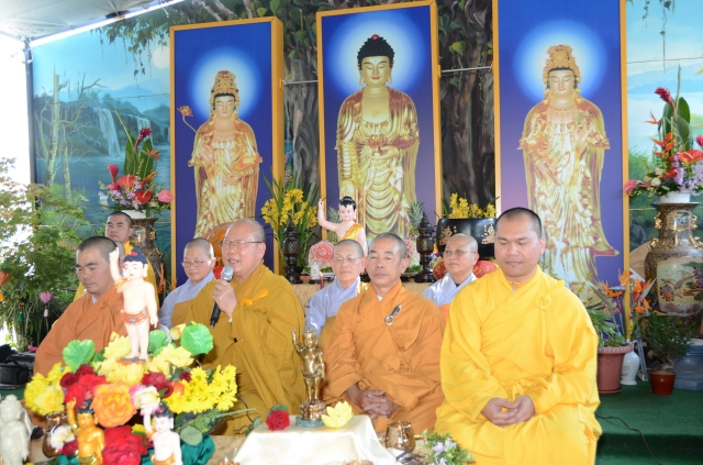 Lễ Phật đản ở các chùa miền Bắc California - Hoa Kỳ