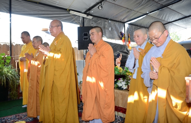 Lễ Phật đản ở các chùa miền Bắc California - Hoa Kỳ