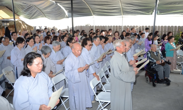 Lễ Phật đản ở các chùa miền Bắc California - Hoa Kỳ