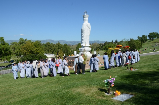 Chùa Thiên Trúc (Hoa Kỳ) tổ chức Đại lễ Chẩn tế tại nghĩa trang San Jose