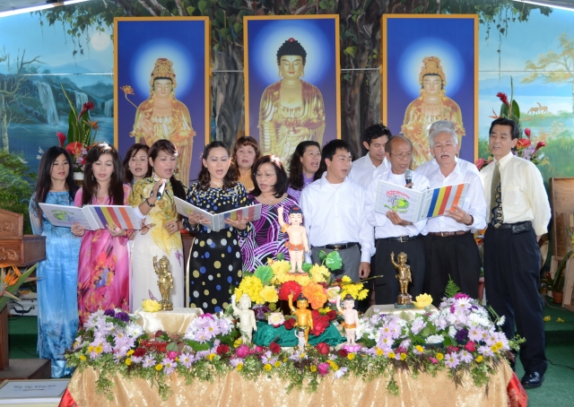 Lễ Phật đản ở các chùa miền Bắc California - Hoa Kỳ