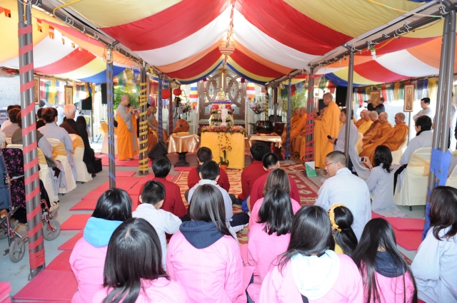 Lễ Phật đản ở các chùa miền Bắc California - Hoa Kỳ