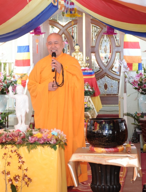 Lễ Phật đản ở các chùa miền Bắc California - Hoa Kỳ