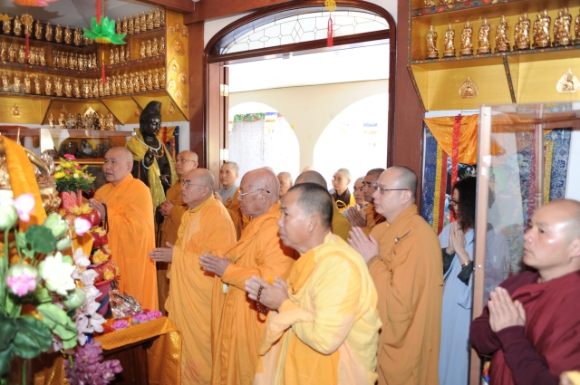 Lễ Phật đản ở các chùa miền Bắc California - Hoa Kỳ