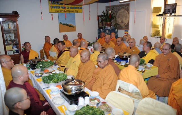 Lễ Phật đản ở các chùa miền Bắc California - Hoa Kỳ