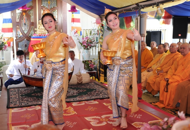 Lễ Phật đản ở các chùa miền Bắc California - Hoa Kỳ