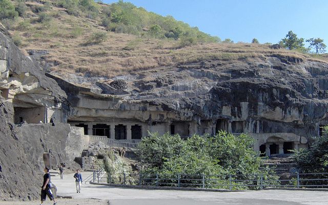Khám phá quần thể hang động Ellora - Ấn Độ