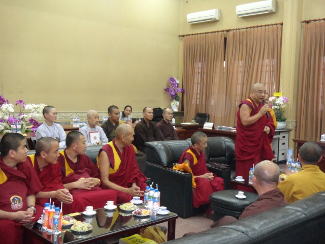 Tăng đoàn tu viện Namgyal - Dharamsala thăm Học viện PGVN tại TP. HCM