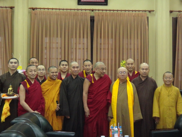 Tăng đoàn tu viện Namgyal - Dharamsala thăm Học viện PGVN tại TP. HCM