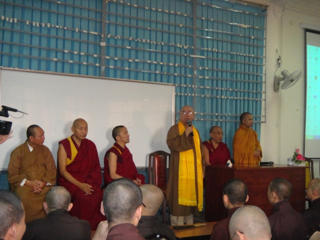 Tăng đoàn tu viện Namgyal - Dharamsala thăm Học viện PGVN tại TP. HCM