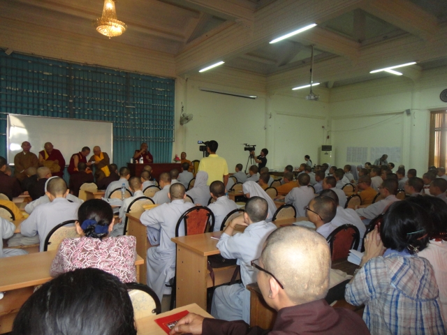 Tăng đoàn tu viện Namgyal - Dharamsala thăm Học viện PGVN tại TP. HCM