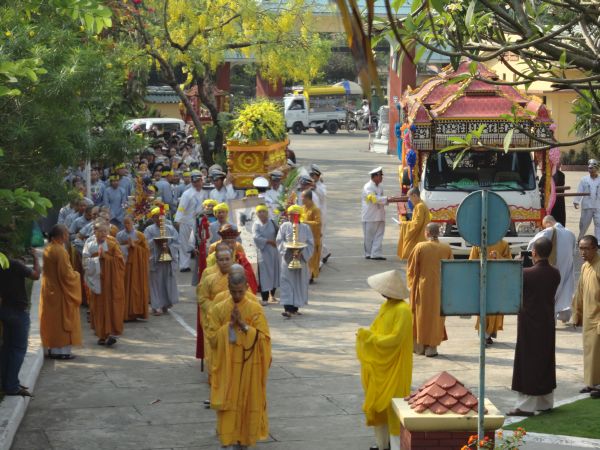TP.HCM: Chùa Giác Ngộ di quan nhục thân cố Sa Di Ni Thích Nữ Chơn Huyền về nơi an nghĩ cuối cùng