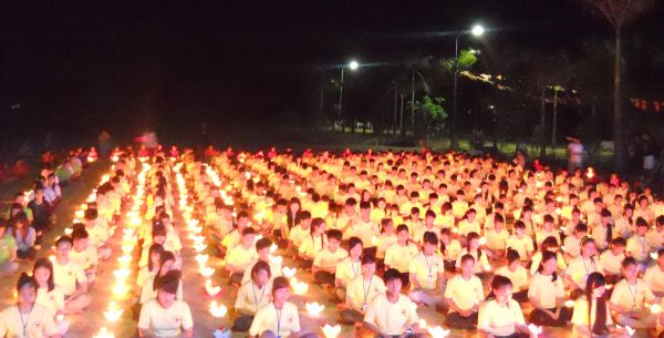 Hà Tĩnh: Lắng động đêm đốt nến tri ân