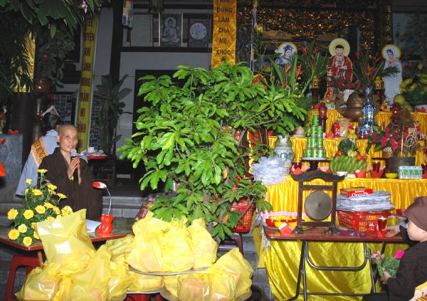 Hải Dương: Lắng động lễ Vu lan Báo hiếu tại chùa Linh Sơn Vạn Phúc