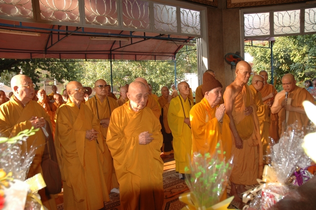 Chùm ảnh: Lễ tưởng niệm Tổ sư Minh Đăng Quang vắng bóng - Ngày thứ 1