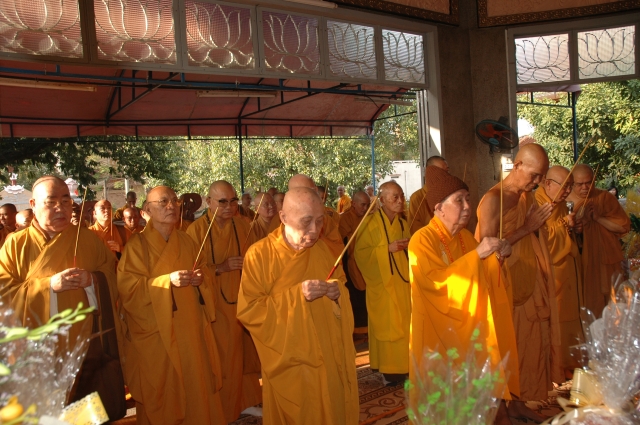 Chùm ảnh: Lễ tưởng niệm Tổ sư Minh Đăng Quang vắng bóng - Ngày thứ 1