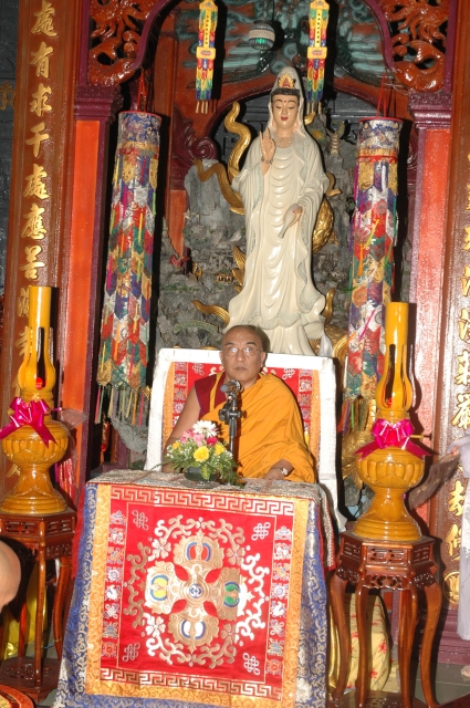 Tăng đoàn tu viện Namgyal - Dharamsala thăm Viên Thông tự