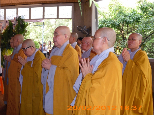 Chùm ảnh: Lễ tưởng niệm Tổ sư Minh Đăng Quang vắng bóng - Ngày thứ 1